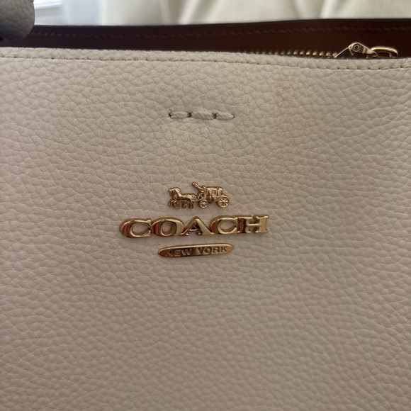 Sold - Picture 3 of 9